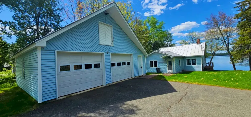 15 Lake Street Jackman ME 04945