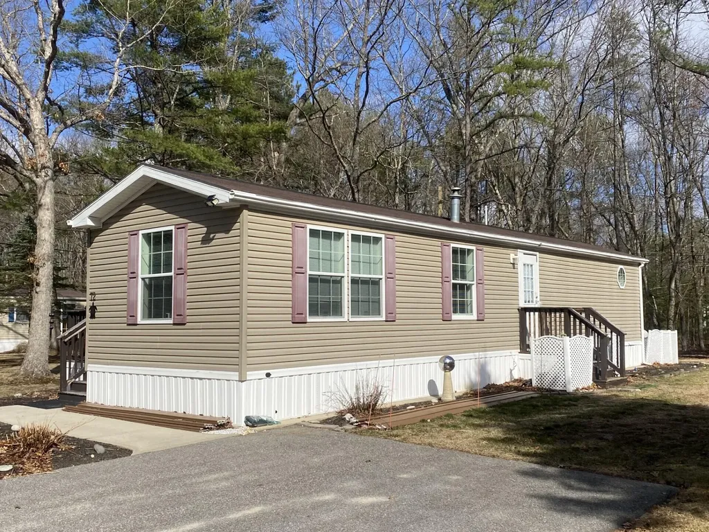 72 Golden Era Circle Alfred ME 04002