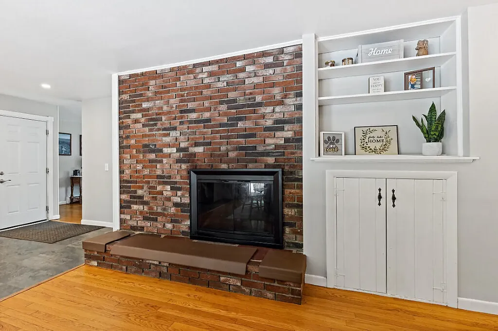 50 Country Club Road Manchester ME 04351