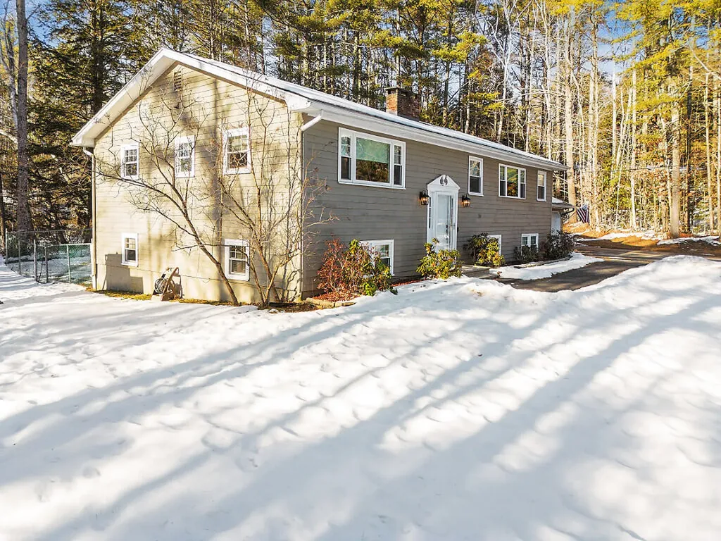 50 Country Club Road Manchester ME 04351