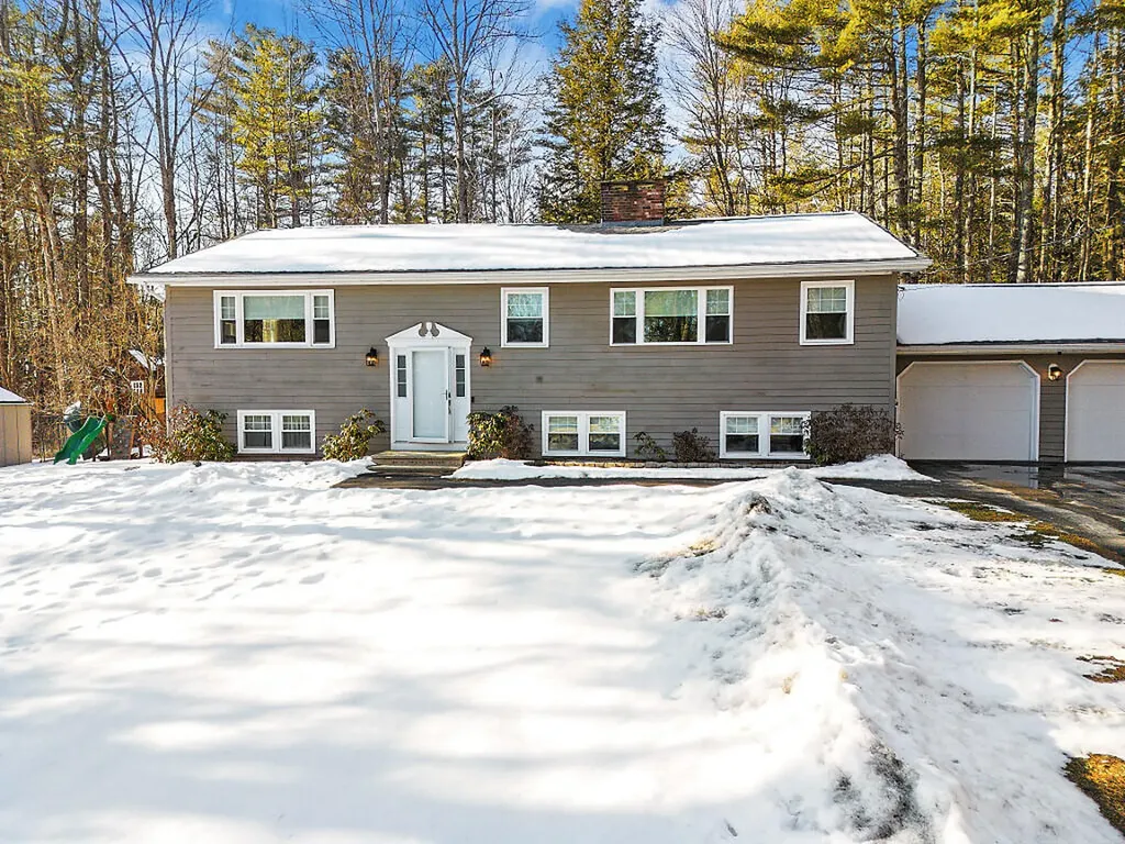 50 Country Club Road Manchester ME 04351