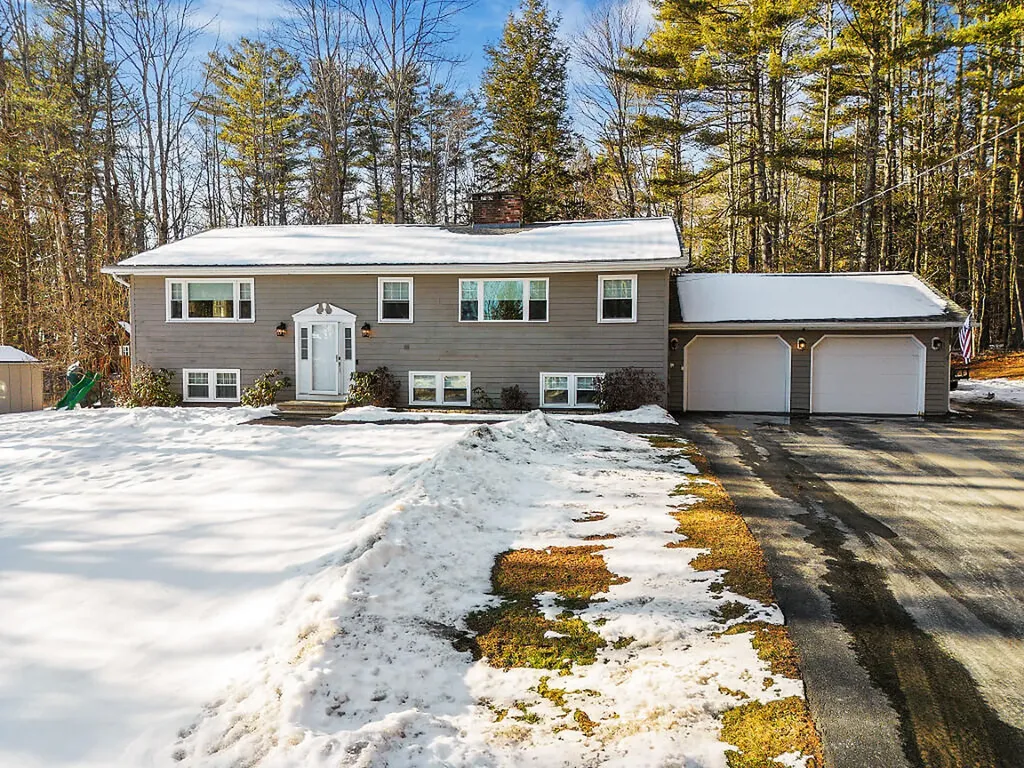 50 Country Club Road Manchester ME 04351