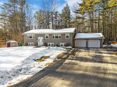 50 Country Club Road Manchester ME 04351