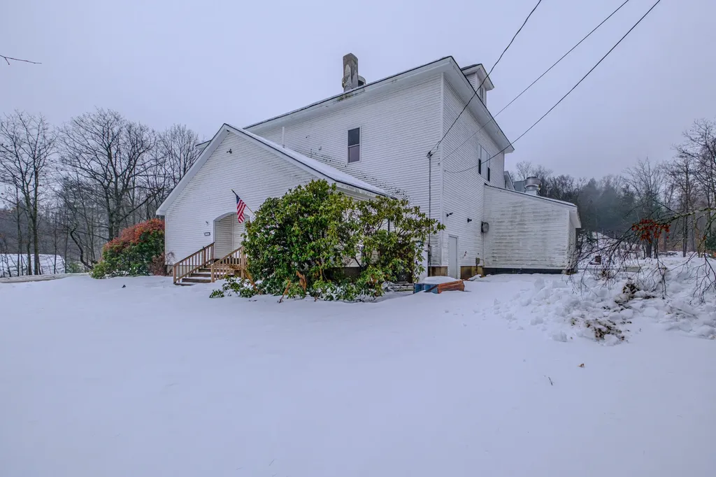 184 Route 108 Rumford ME 04276