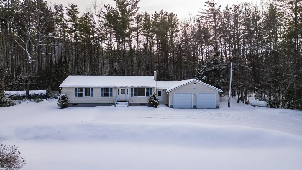 1398 North Road Gilead ME 04217