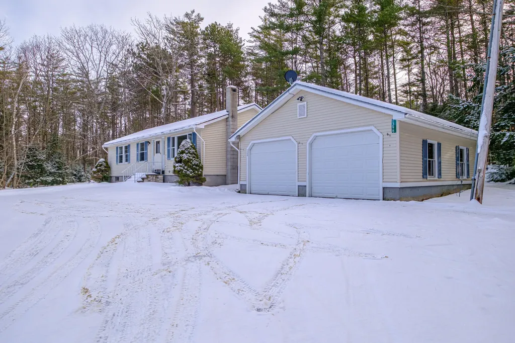 1398 North Road Gilead ME 04217