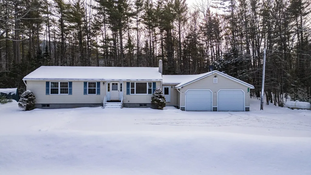 1398 North Road Gilead ME 04217