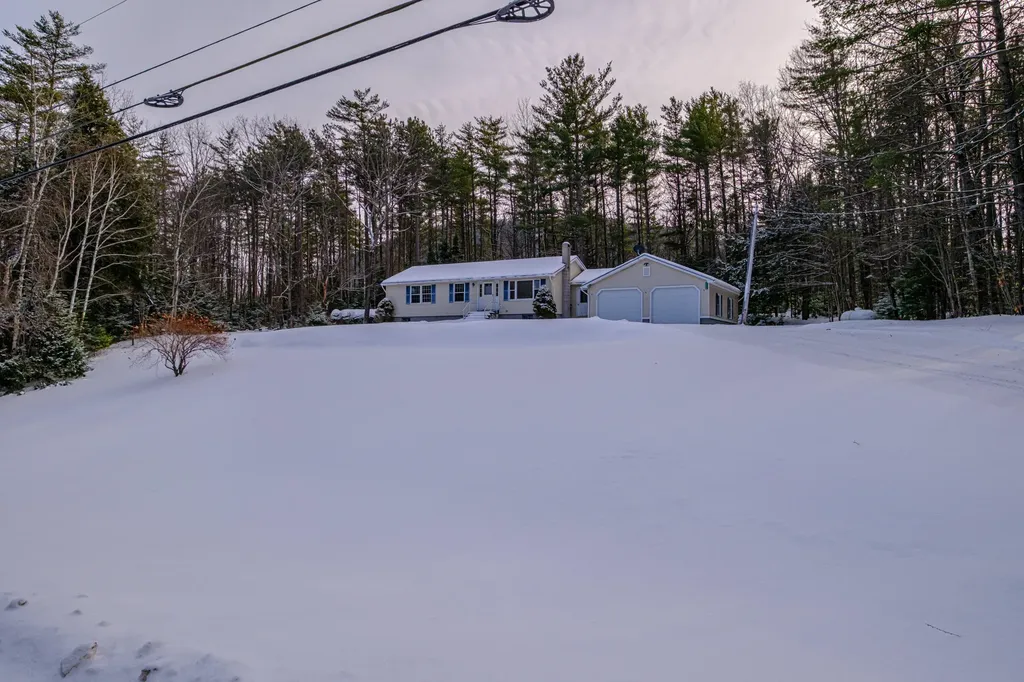 1398 North Road Gilead ME 04217