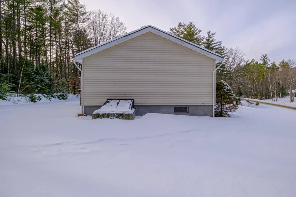 1398 North Road Gilead ME 04217
