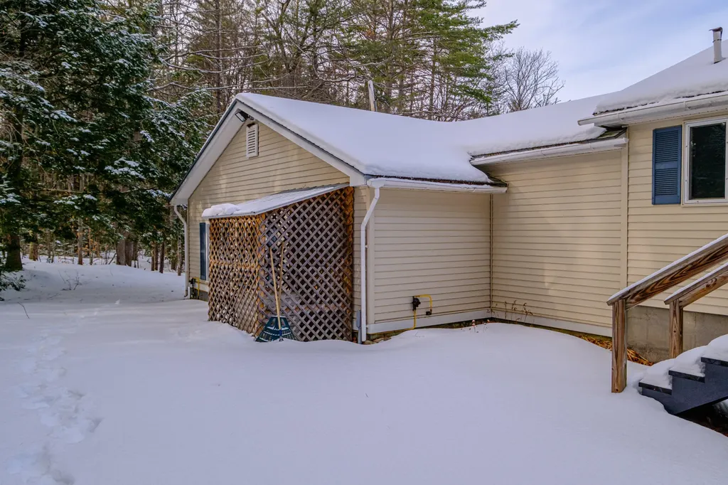 1398 North Road Gilead ME 04217