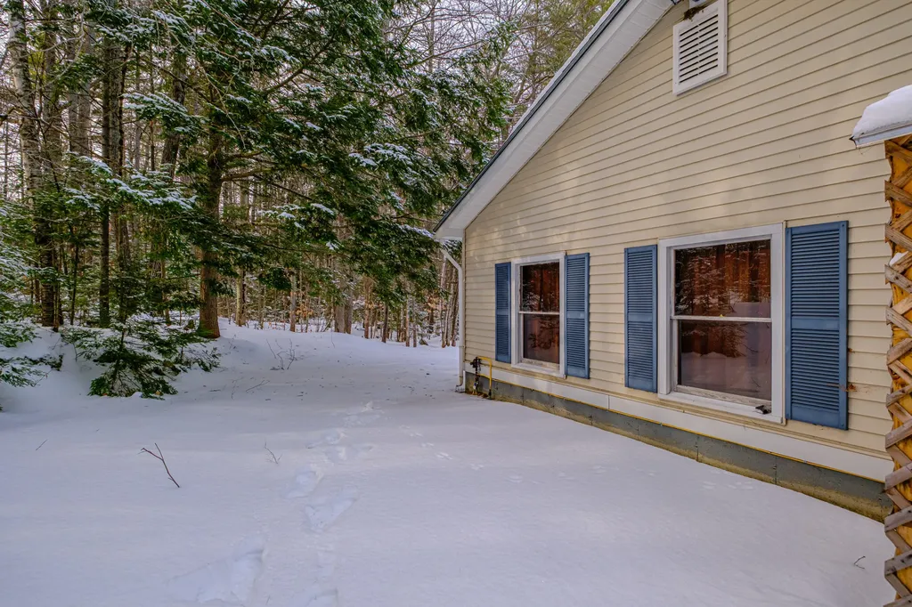 1398 North Road Gilead ME 04217