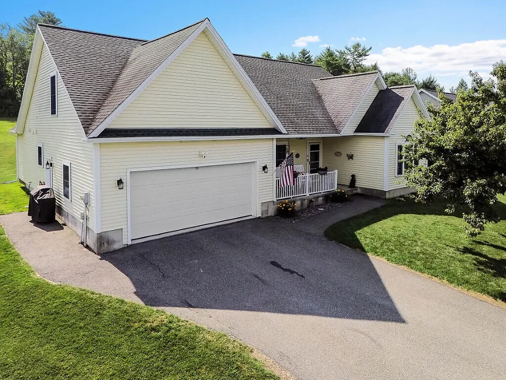 15 Fieldstone Drive Augusta ME 04330
