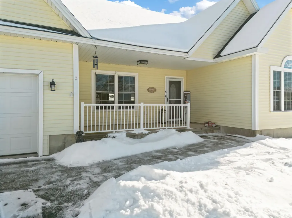 15 Fieldstone Drive Augusta ME 04330