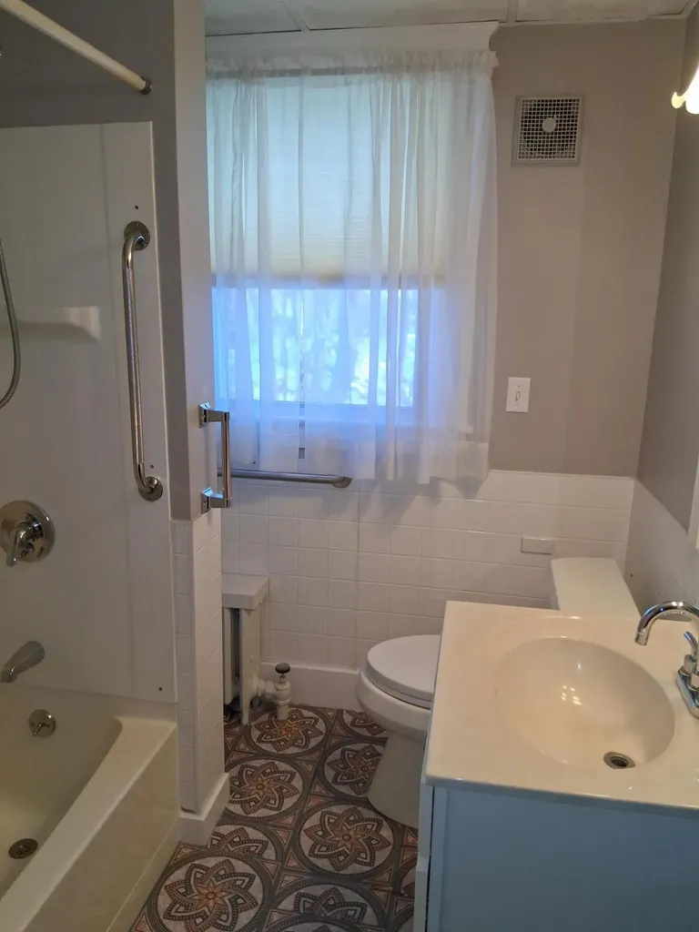 17 Burleigh Street Waterville ME 04901