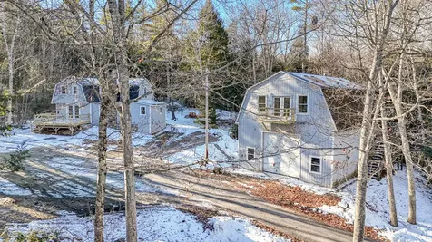 33 Robbins Road Union ME 04862