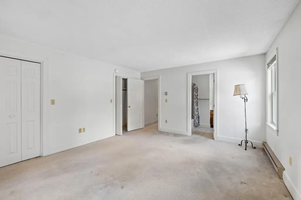 22 Oakwood Lane Kennebunk ME 04043