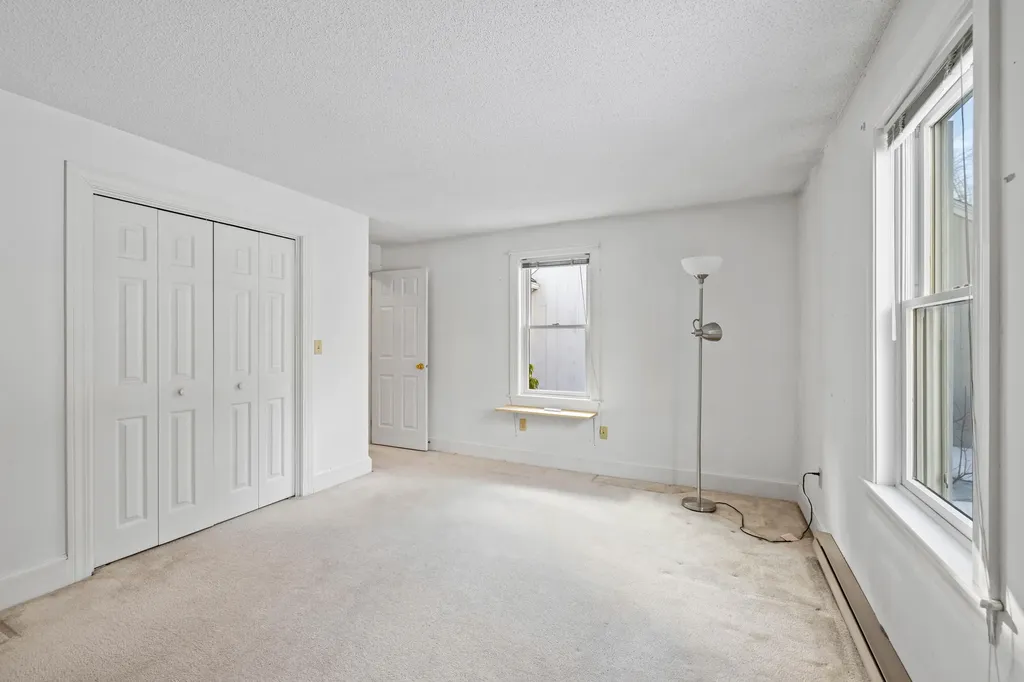 22 Oakwood Lane Kennebunk ME 04043