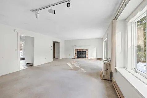22 Oakwood Lane Kennebunk ME 04043