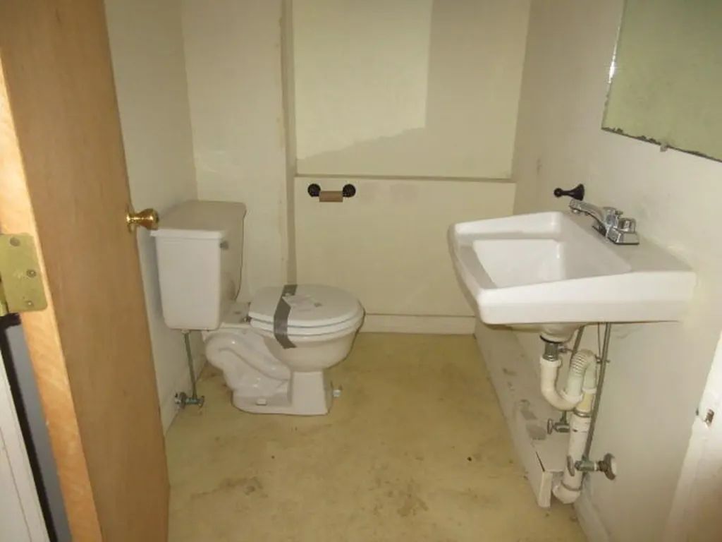 10 Perry Lane Amherst ME 04605