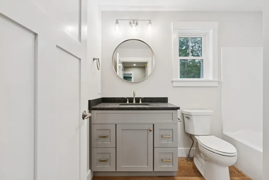 245 Foye Road Wiscasset ME 04578
