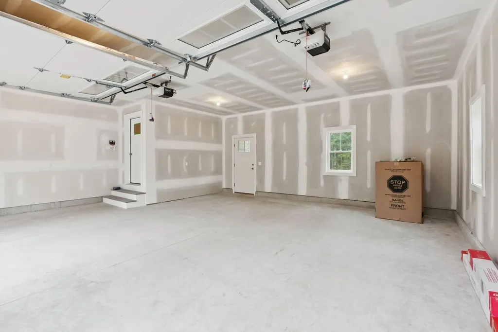 245 Foye Road Wiscasset ME 04578