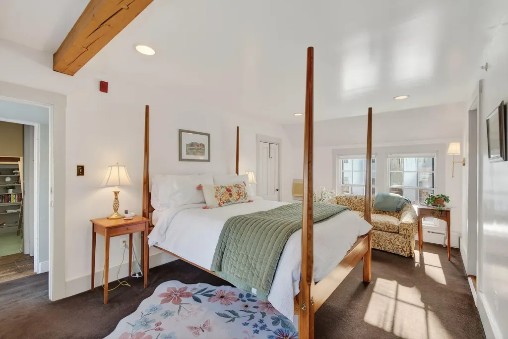 969 Washington Street Bath ME 04530