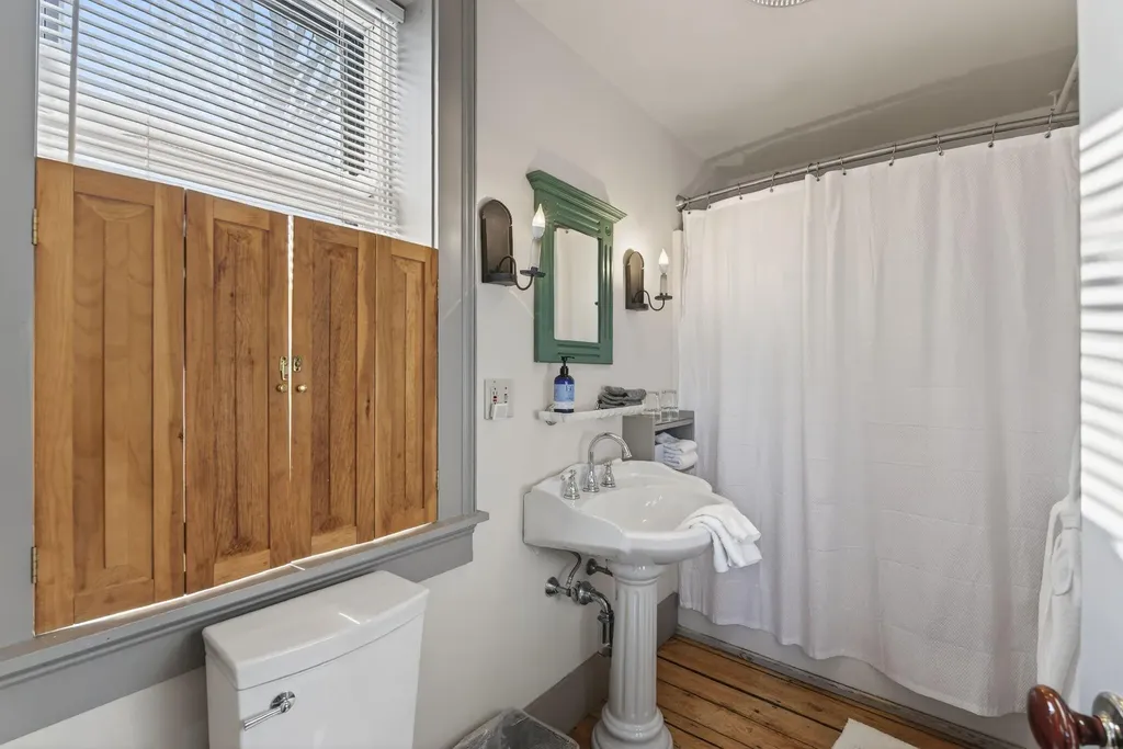 969 Washington Street Bath ME 04530