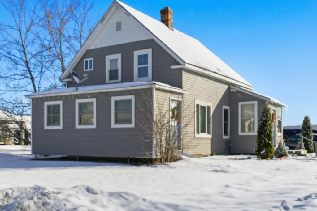 63 Dexter Road Corinna ME 04928