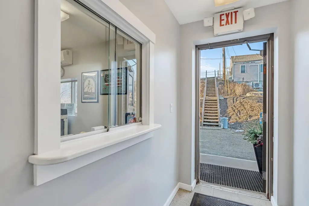 771 Main Street Rockland ME 04841