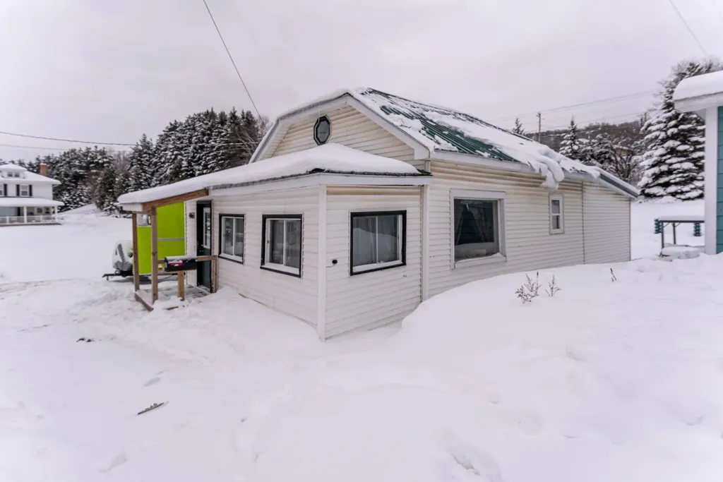 463 Main Street Madawaska ME 04756