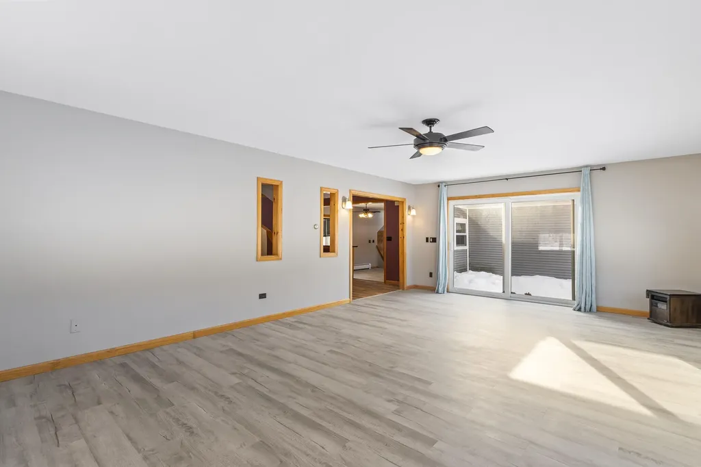 823 Washington Street N Auburn ME 04210