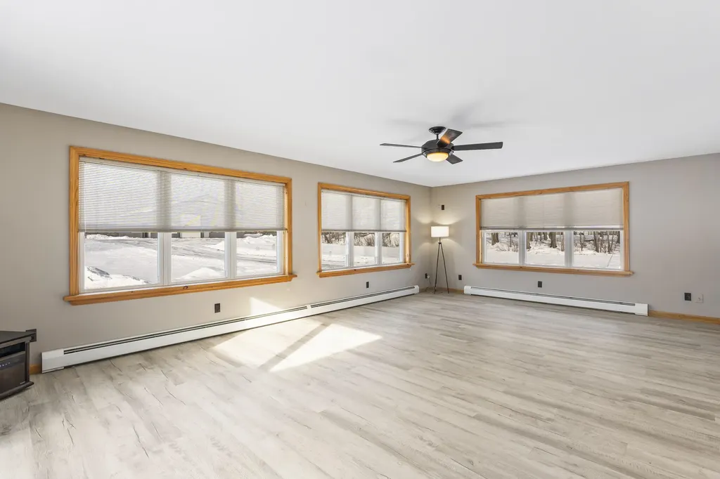 823 Washington Street N Auburn ME 04210