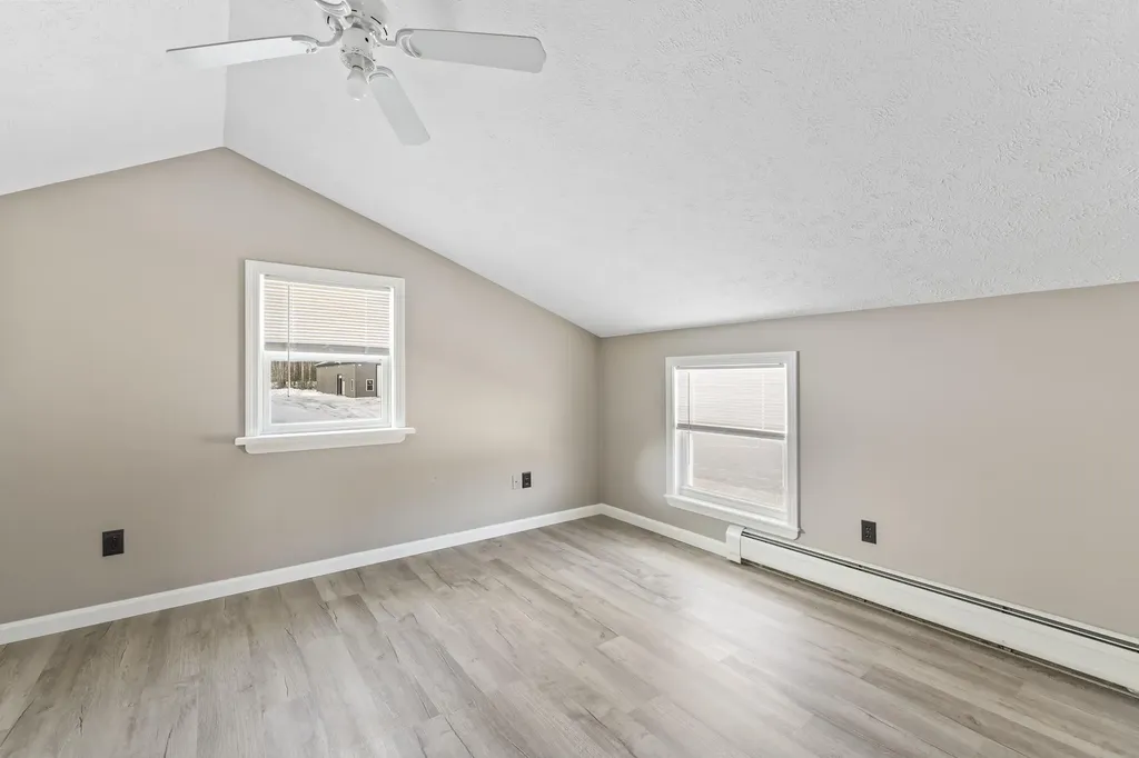 823 Washington Street N Auburn ME 04210