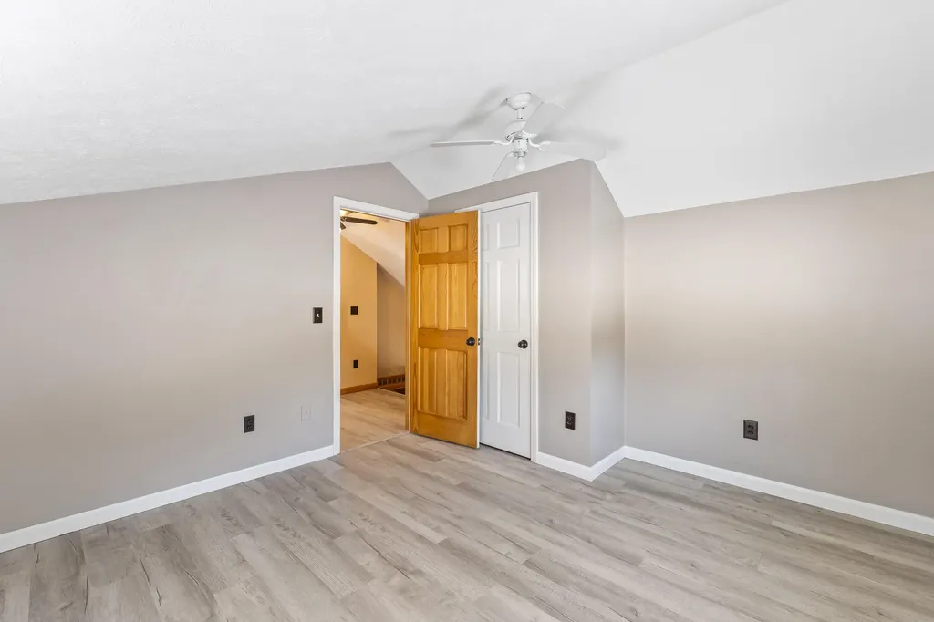 823 Washington Street N Auburn ME 04210
