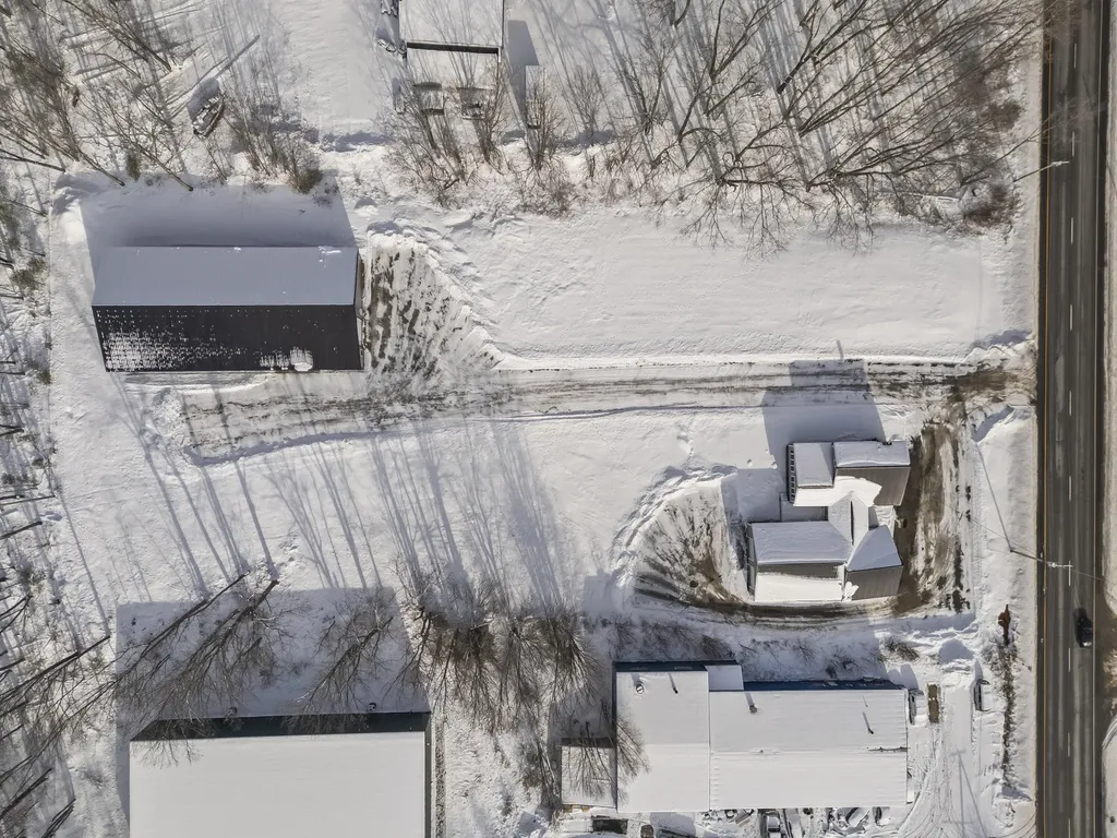 823 Washington Street N Auburn ME 04210