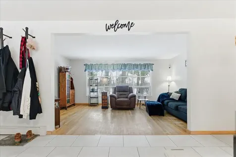 29 Mcarthur Avenue Lewiston ME 04240