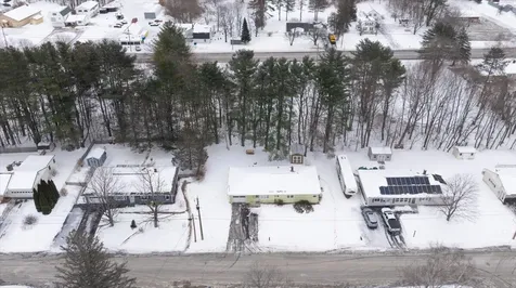 29 Mcarthur Avenue Lewiston ME 04240
