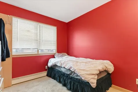 29 Mcarthur Avenue Lewiston ME 04240