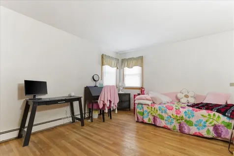 29 Mcarthur Avenue Lewiston ME 04240