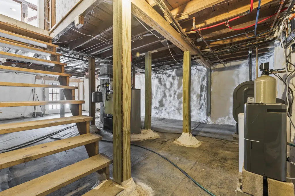149 Youngs Hill Road Washington ME 04574