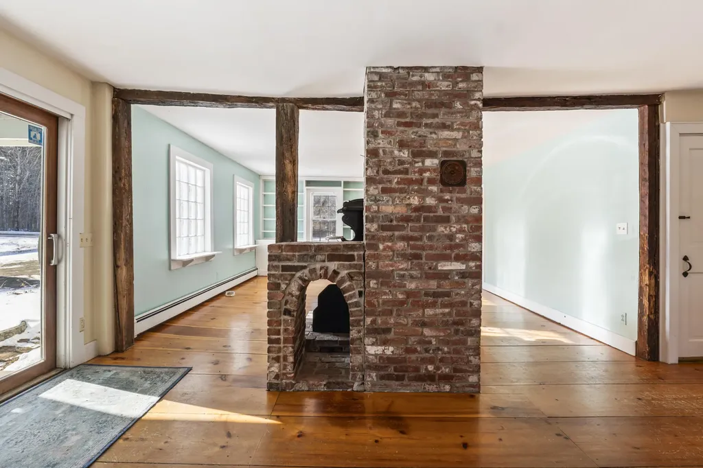 149 Youngs Hill Road Washington ME 04574