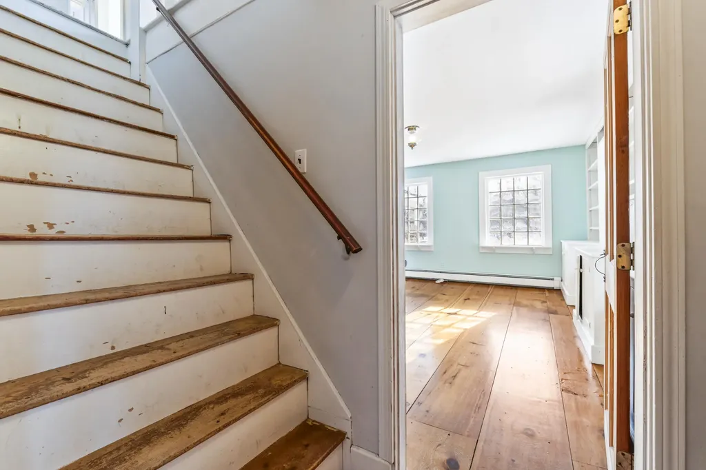 149 Youngs Hill Road Washington ME 04574