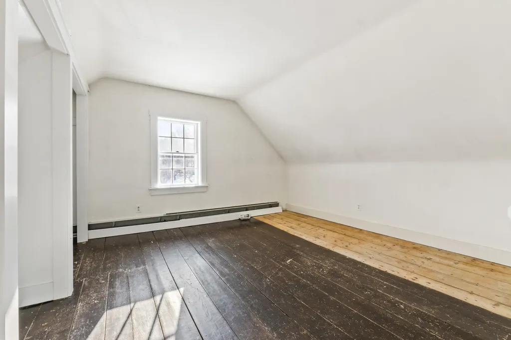 149 Youngs Hill Road Washington ME 04574