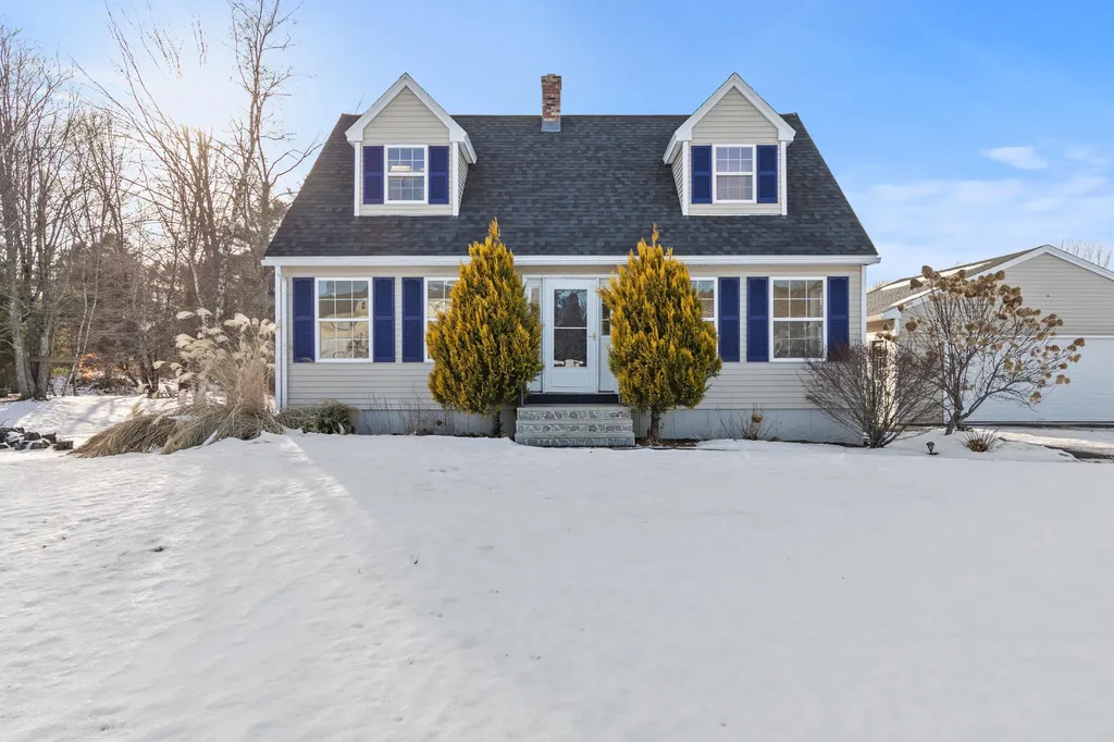 18 Rosewood Drive Westbrook ME 04092