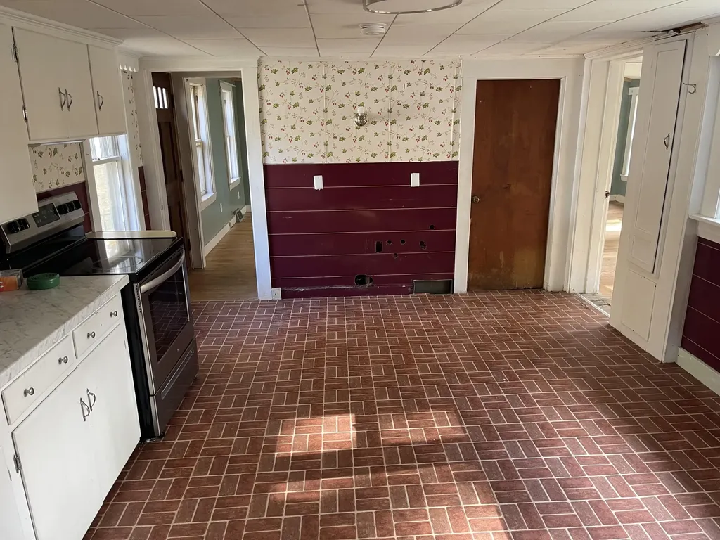 313 Augusta-rockland Road Windsor ME 04363