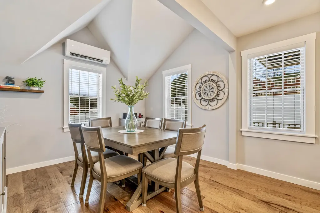 29 Winsor Green Road Naples ME 04055
