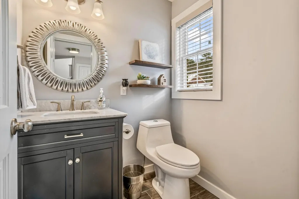 29 Winsor Green Road Naples ME 04055