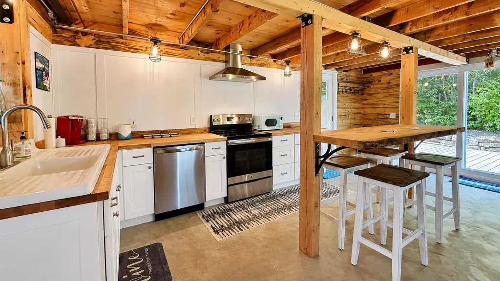 53 Washington Street Lubec ME 04652