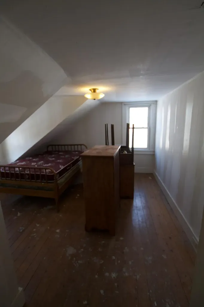 103 Pleasant Street Dexter ME 04930