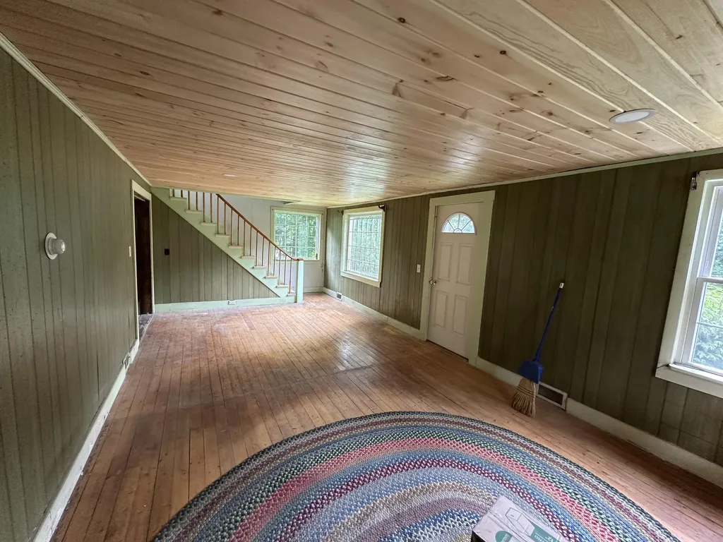 103 Pleasant Street Dexter ME 04930
